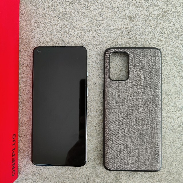 ANDROID(アンドロイド)の（にしゅらん様専用）OnePlus 8T 8/128GB シルバー スマホ/家電/カメラのスマートフォン/携帯電話(スマートフォン本体)の商品写真