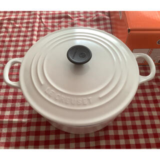 ルクルーゼ(LE CREUSET)のルクルーゼ  ココットロンド　22 ホワイト(鍋/フライパン)