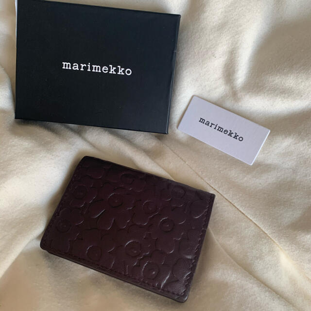 【marimekko(マリメッコ)】unikko型押し カードケース 名刺入れ