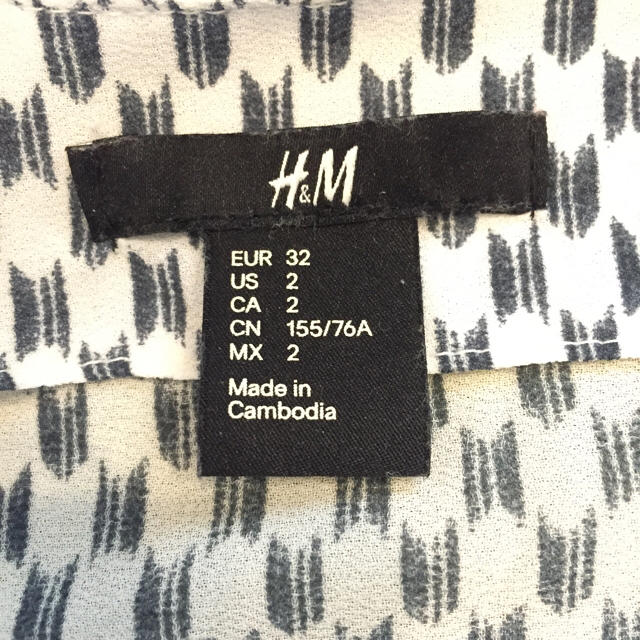 H&M(エイチアンドエム)のH&Ｍ ブラウス 送料込み レディースのトップス(シャツ/ブラウス(長袖/七分))の商品写真
