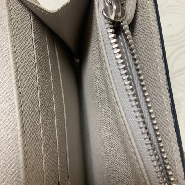 LOUIS VUITTON(ルイヴィトン)のルイヴィトン　エピデニム　２つ折りフラップ長財布 レディースのファッション小物(財布)の商品写真