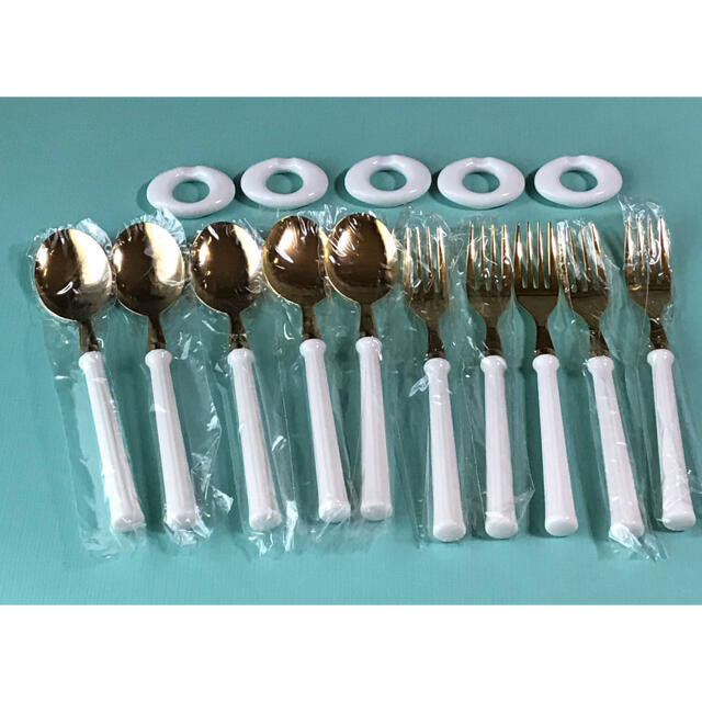 White Larey カレー皿 スプーン フォーク エッグ スプーン置き5客の通販 By Mirucou S Shop ラクマ White Larey カレー皿 スプーン フォーク エッグ スプーン置き5客の通販 By Mirucou S Shop ラクマ