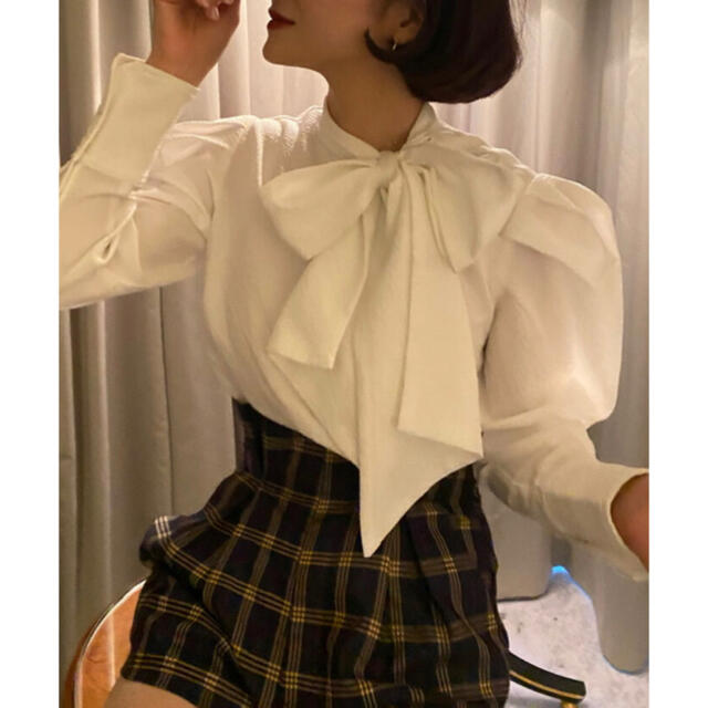 Bibiy. ribbon cuffs blouse -white- レディースのトップス(シャツ/ブラウス(長袖/七分))の商品写真