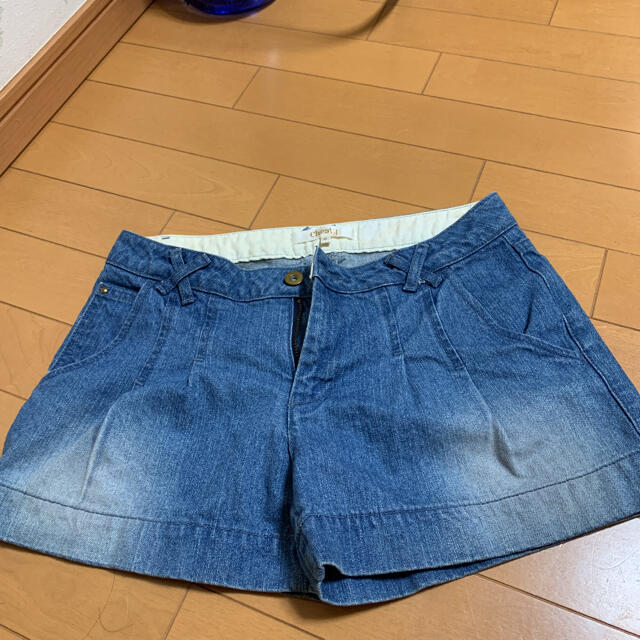 Chesty(チェスティ)のchestyのショートパンツ レディースのパンツ(ショートパンツ)の商品写真