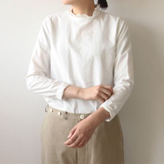 susuri/ コッコリーナブラウス  white