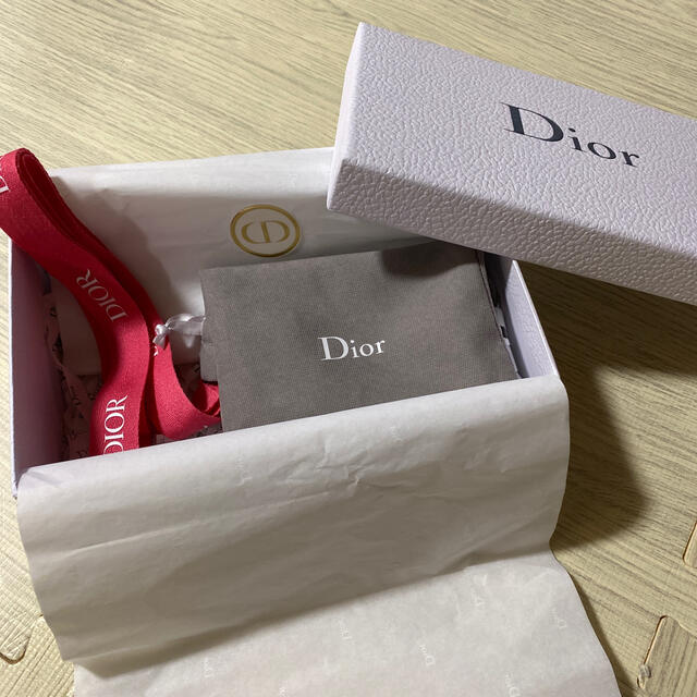 Dior(ディオール)のDior ギフトBOX  ラッピング　 インテリア/住まい/日用品のオフィス用品(ラッピング/包装)の商品写真