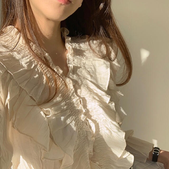韓国風　春服　ブラウス　ベージュホワイト レディースのトップス(シャツ/ブラウス(長袖/七分))の商品写真