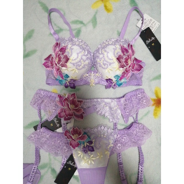 Wacoal - 新作🌹Wacoal🌹サルート🌹43g🌹pushupブラ&ソング🌹の通販 ...