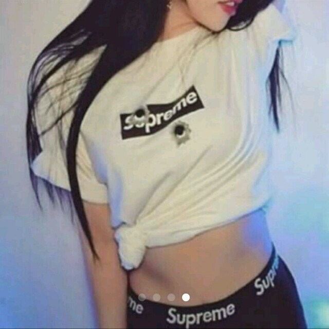 Supreme(シュプリーム)の男女兼用‼️Supreme ボクサー 黒 レディースのトップス(Tシャツ(半袖/袖なし))の商品写真