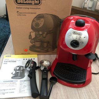 DeLonghi(エスプレッソマシン ・ レッド/赤色系)のフリマ DeLonghi(エスプレッソマシン ・ レッド/赤色系)のフリマ
