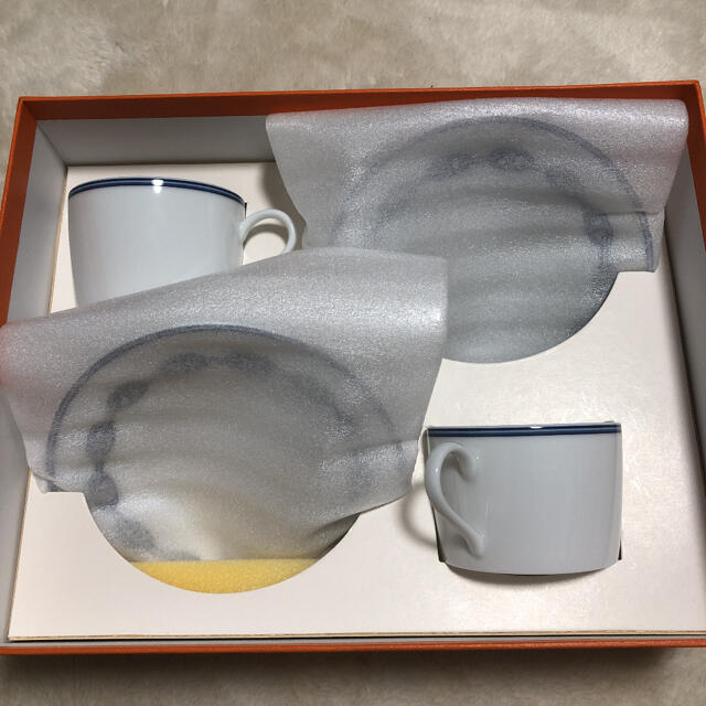 エルメス】シェーヌダンクル カップ&ソーサー 新品 食器 エルメス】シェーヌダンクル カップ&ソーサー 新品 食器