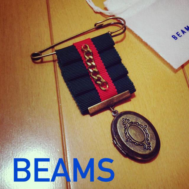 BEAMS(ビームス)のBEAMS ブローチ レディースのアクセサリー(ブローチ/コサージュ)の商品写真