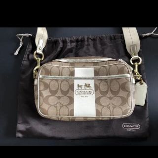 コーチ(COACH)のCOACH コーチシグネチャー　ショルダーバッグ 美品(ショルダーバッグ)