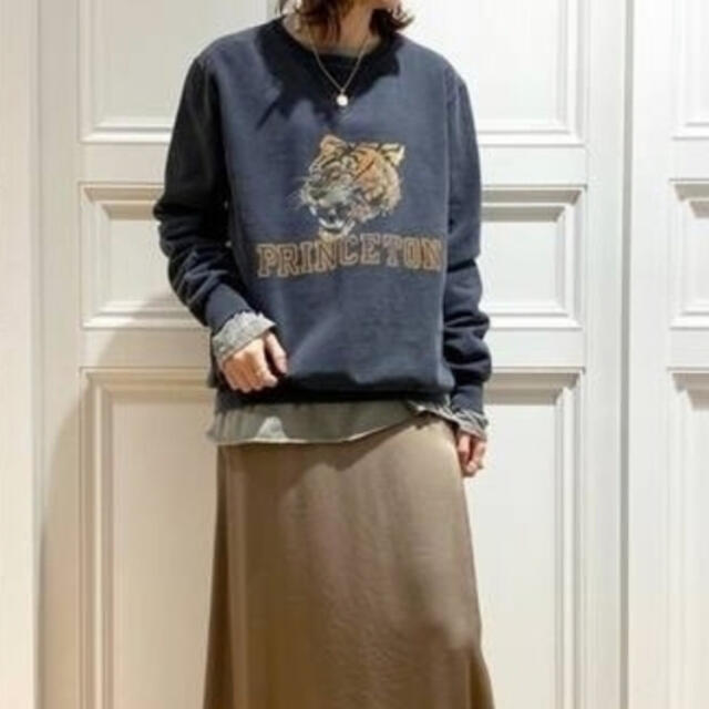 REMI RELIEF　レミ リリーフ　TIGER CREW SWEAT