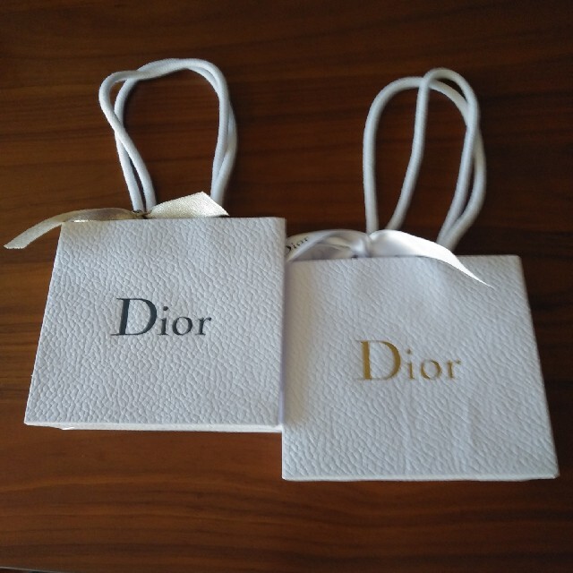 Dior(ディオール)のDior ショップ紙袋2枚 レディースのバッグ(ショップ袋)の商品写真