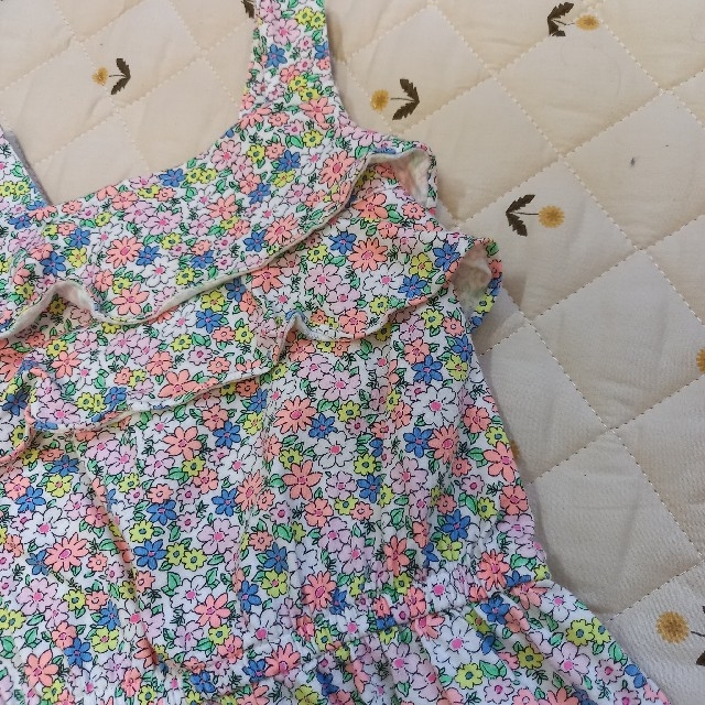 carter's(カーターズ)のカーターズ 花柄 サロペット 夏服 女の子90センチ 24m キッズ/ベビー/マタニティのキッズ服女の子用(90cm~)(ワンピース)の商品写真