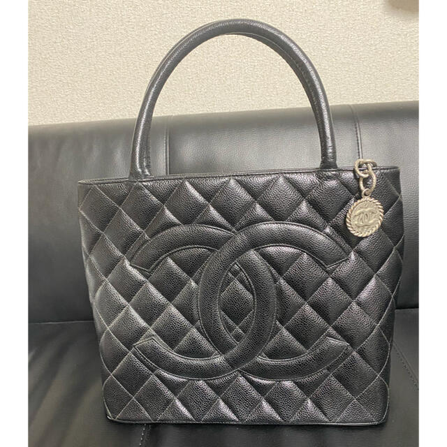 値下げ！ CHANEL シャネル キャビアスキン 黒 ブラック 復刻トート 美品