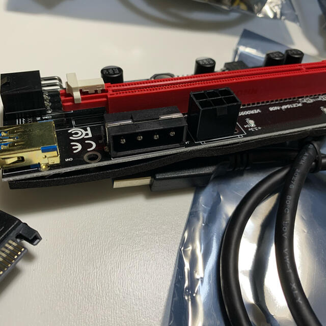 新品 マイニング用 ライザーカード 3枚セット PCIE-1X to 16X スマホ/家電/カメラのPC/タブレット(PCパーツ)の商品写真