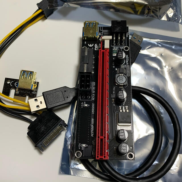 新品 マイニング用 ライザーカード 3枚セット PCIE-1X to 16X スマホ/家電/カメラのPC/タブレット(PCパーツ)の商品写真