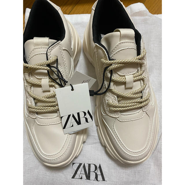 ZARA(ザラ)の＊2021SS＊ZARA チャンキーソールプリムソール レディースの靴/シューズ(スニーカー)の商品写真