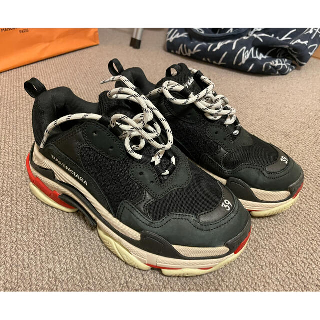 BALENCIAGA トリプルS イタリア製