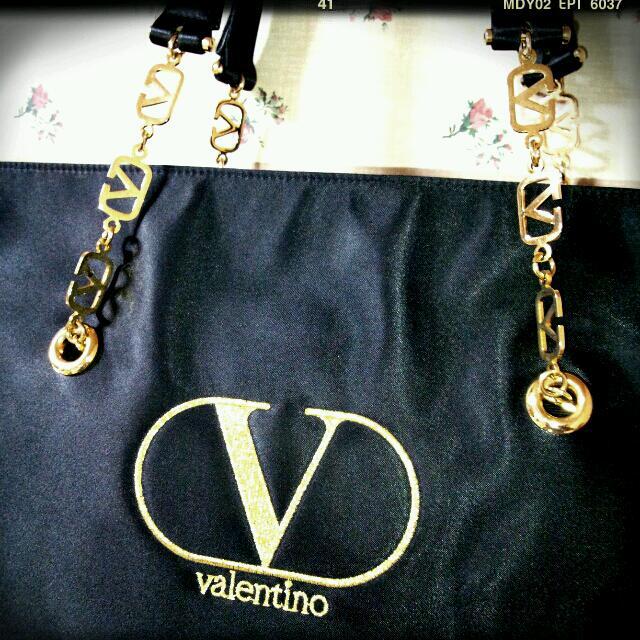 VALENTINO(ヴァレンティノ)のVALENTINOﾁｪｰﾝﾊﾞｯｸﾞ レディースのバッグ(トートバッグ)の商品写真