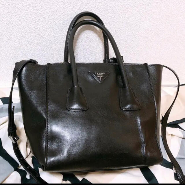 予約販売】本 PRADA - 美品 PRADA(プラダ)バッグ レザーの通販 by S