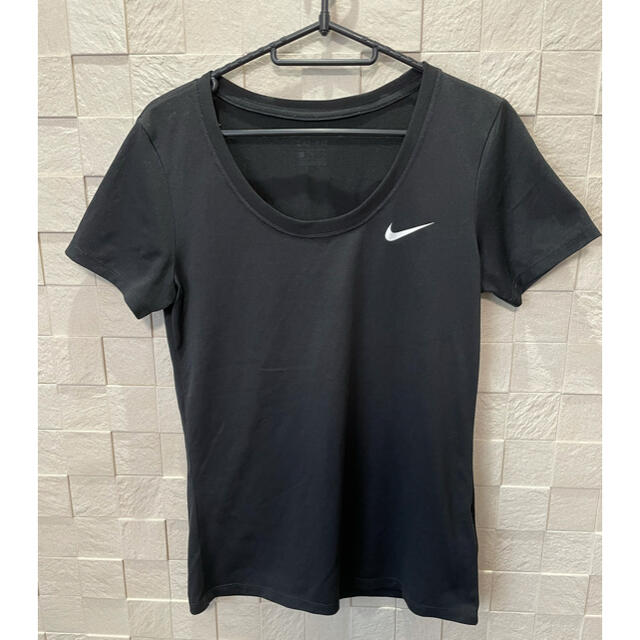 NIKE(ナイキ)のNIKE ナイキ Tシャツ ブラック Lサイズ レディースのトップス(Tシャツ(半袖/袖なし))の商品写真