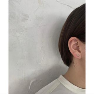 ビューティアンドユースユナイテッドアローズ(BEAUTY&YOUTH UNITED ARROWS)のloro half round pierce ハーフラウンドピアス(ピアス)