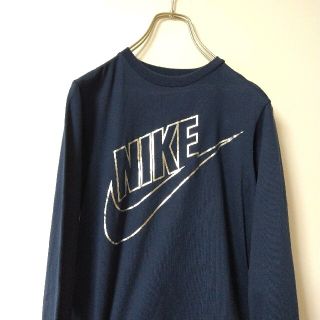 ナイキ(NIKE)の美品　NIKE　キッズ140 デカロゴ　スウッシュロゴ　ロンT　ネイビー(Tシャツ/カットソー)