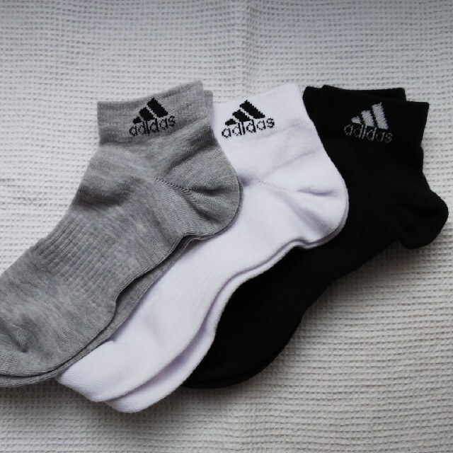 adidas(アディダス)のゆずりは様専用メンズ テニス靴下セット(22～24cm) スポーツ/アウトドアのテニス(その他)の商品写真