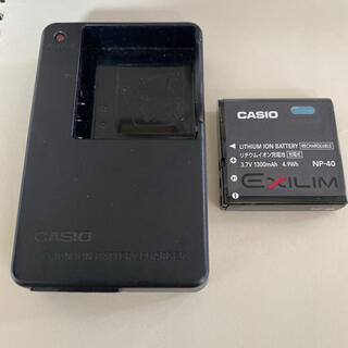 カシオ(CASIO)のCASIO NP-40 / BC-31L バッテリー　充電器セット(コンパクトデジタルカメラ)