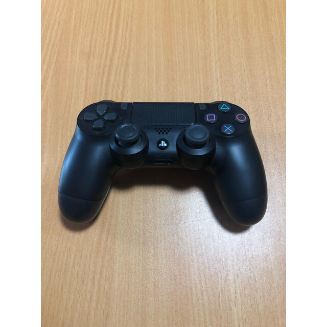 PlayStation4(プレイステーション4)の美品！PS4 コントローラー ジャンク エンタメ/ホビーのゲームソフト/ゲーム機本体(家庭用ゲーム機本体)の商品写真