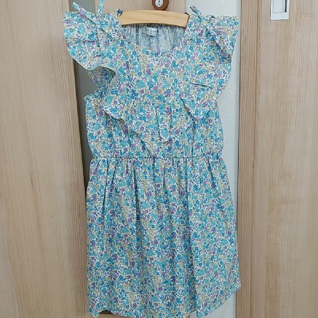 Lili Lundi　ブルー系小花柄　ワンピース　110cm キッズ/ベビー/マタニティのキッズ服女の子用(90cm~)(ワンピース)の商品写真