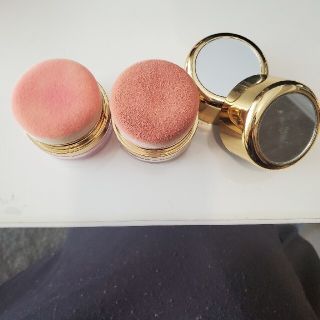 イヴサンローランボーテ(Yves Saint Laurent Beaute)の最終お値下げ　サンローラン　パウダーチーク二色(チーク)