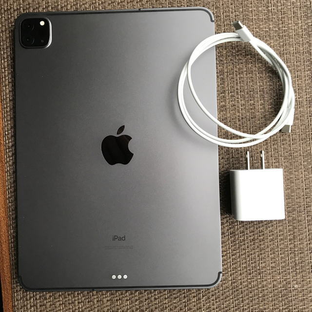 第２世代 iPad Pro 11インチ wifi + Cellular 保証内