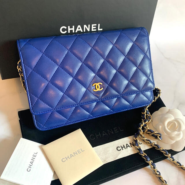 CHANEL - CHANEL シャネル 極美品 チェーンウォレット 限定色 ブルー