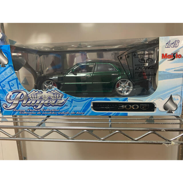 Chrysler(クライスラー)のマイスト1/18  CHRYSLER 300c 500円引クーポンで¥3,500 エンタメ/ホビーのおもちゃ/ぬいぐるみ(ミニカー)の商品写真