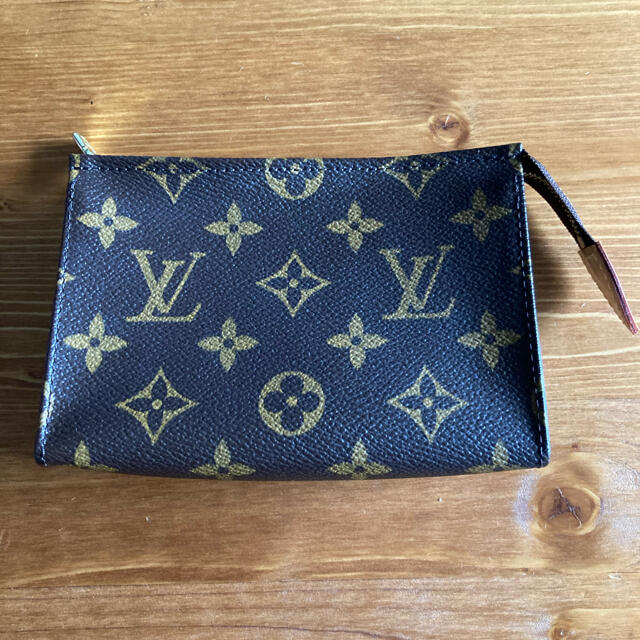 LOUIS VUITTON ポーチ　新品