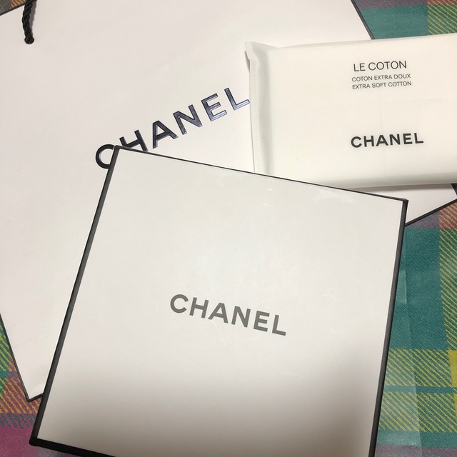 CHANEL(シャネル)のシャネル　フェイスパウダー コスメ/美容のベースメイク/化粧品(フェイスパウダー)の商品写真