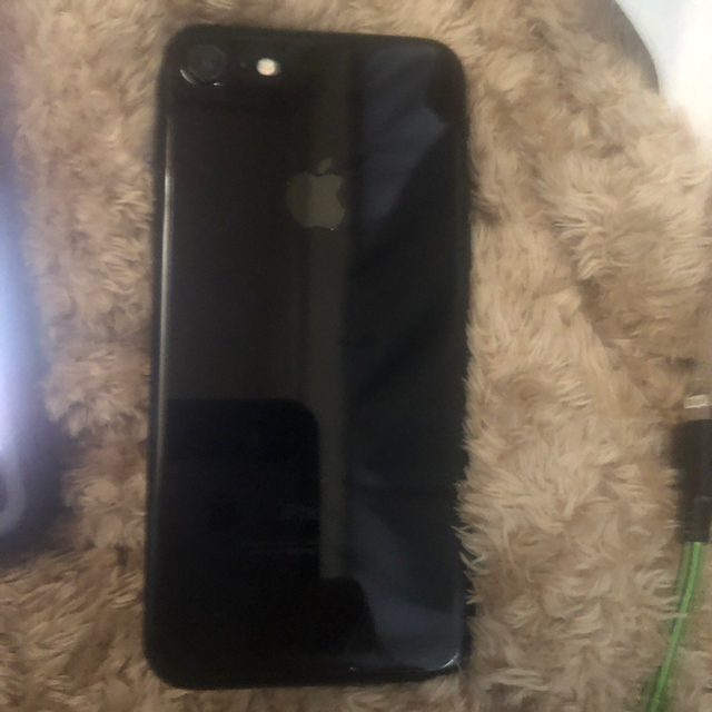 iPhone(アイフォーン)のiphone7JetBlack 256GB 良品SIMフリー(ジャンク品扱い) スマホ/家電/カメラのスマートフォン/携帯電話(スマートフォン本体)の商品写真