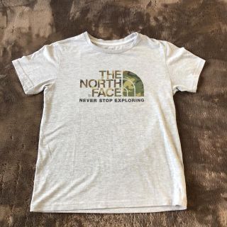 ザノースフェイス(THE NORTH FACE)のyu様専用♪ノースフェイス グレーTシャツ 迷彩柄 150cm(Tシャツ/カットソー)