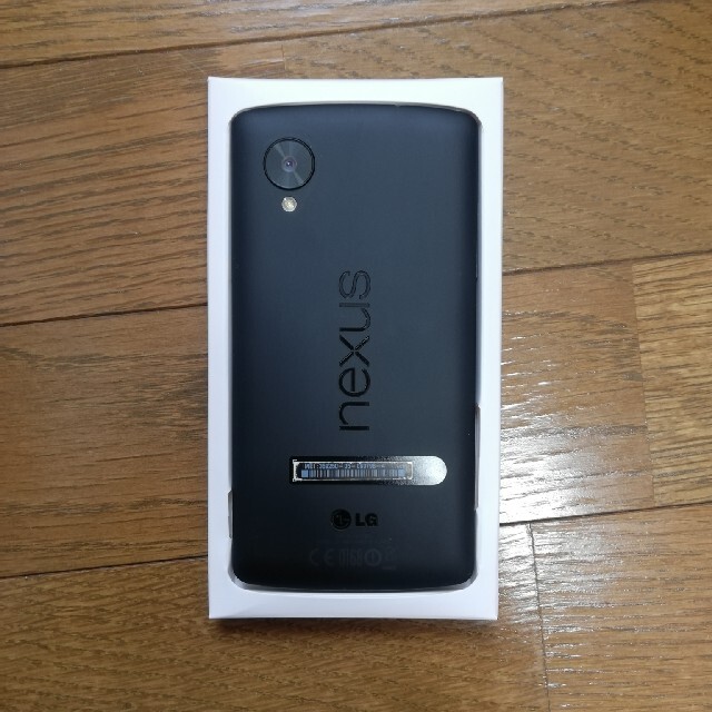 LG Electronics(エルジーエレクトロニクス)のGoogle nexus5 simフリー ｽﾏｰﾄﾌｫﾝ スマホ/家電/カメラのスマートフォン/携帯電話(スマートフォン本体)の商品写真