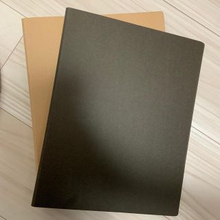 ムジルシリョウヒン(MUJI (無印良品))の無印良品　バインダー　B5 26穴　ベージュ　ダークグレー(ファイル/バインダー)