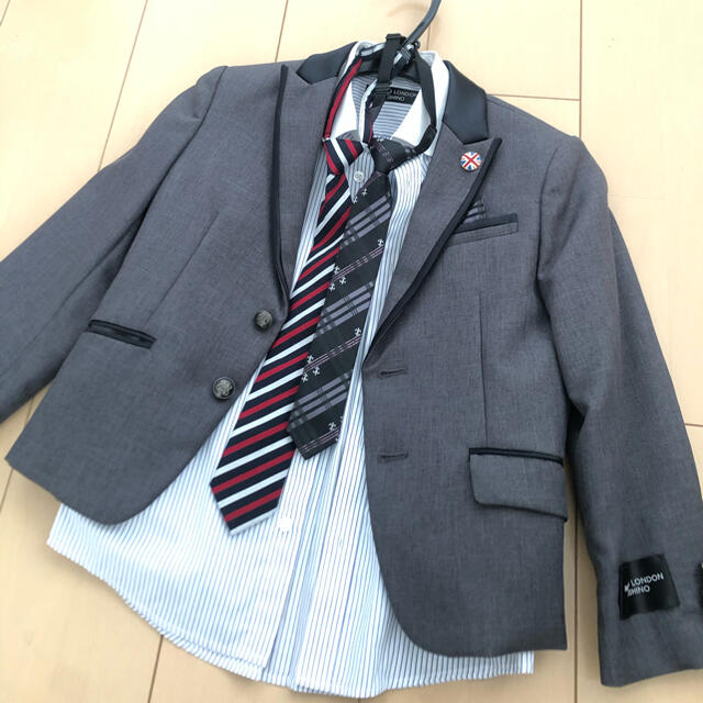 MICHIKO LONDON(ミチコロンドン)のゆう様 専用 キッズ/ベビー/マタニティのキッズ服男の子用(90cm~)(ドレス/フォーマル)の商品写真