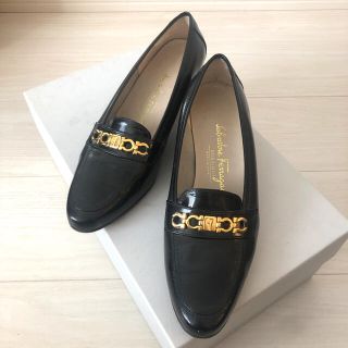 サルヴァトーレフェラガモ(Salvatore Ferragamo)の【美品】フェラガモ　ローファー　パンプス(ハイヒール/パンプス)