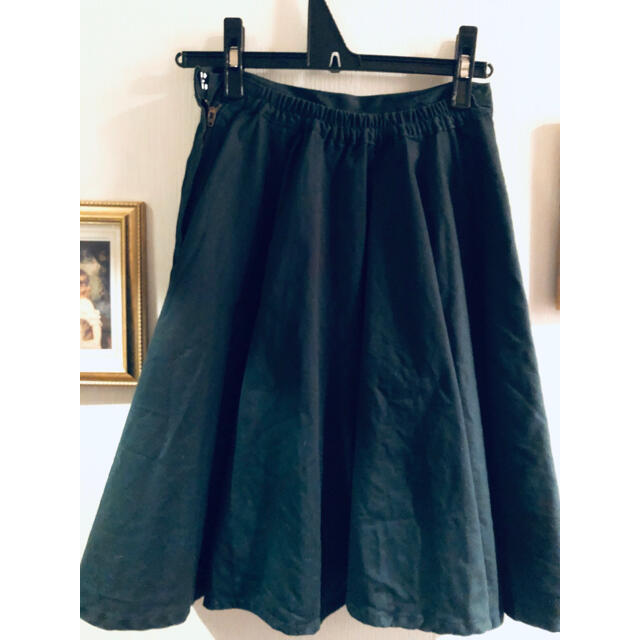 CHU XXX(チュー)のchuxxx 深緑 ベルト付きスカート レディースのスカート(ひざ丈スカート)の商品写真