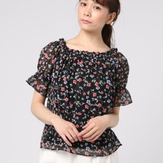 イング(INGNI)の花柄トップス(カットソー(半袖/袖なし))