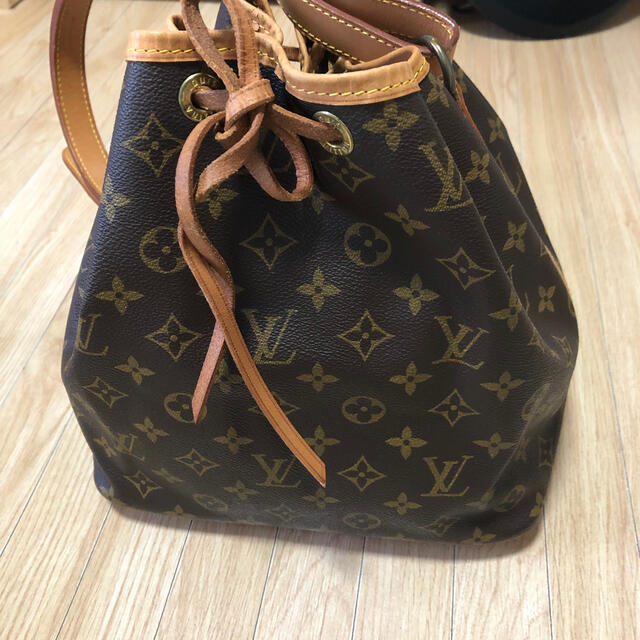 louis vuitton プチノエショルダーバッグ