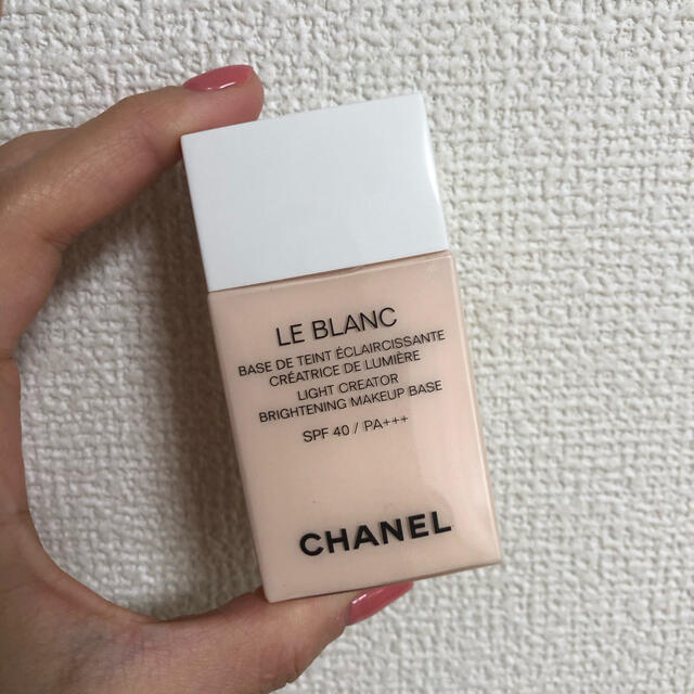 CHANEL(シャネル)のおみる様専用シャネル ル ブラン ラ バーズ ロゼ 30ml コスメ/美容のベースメイク/化粧品(化粧下地)の商品写真